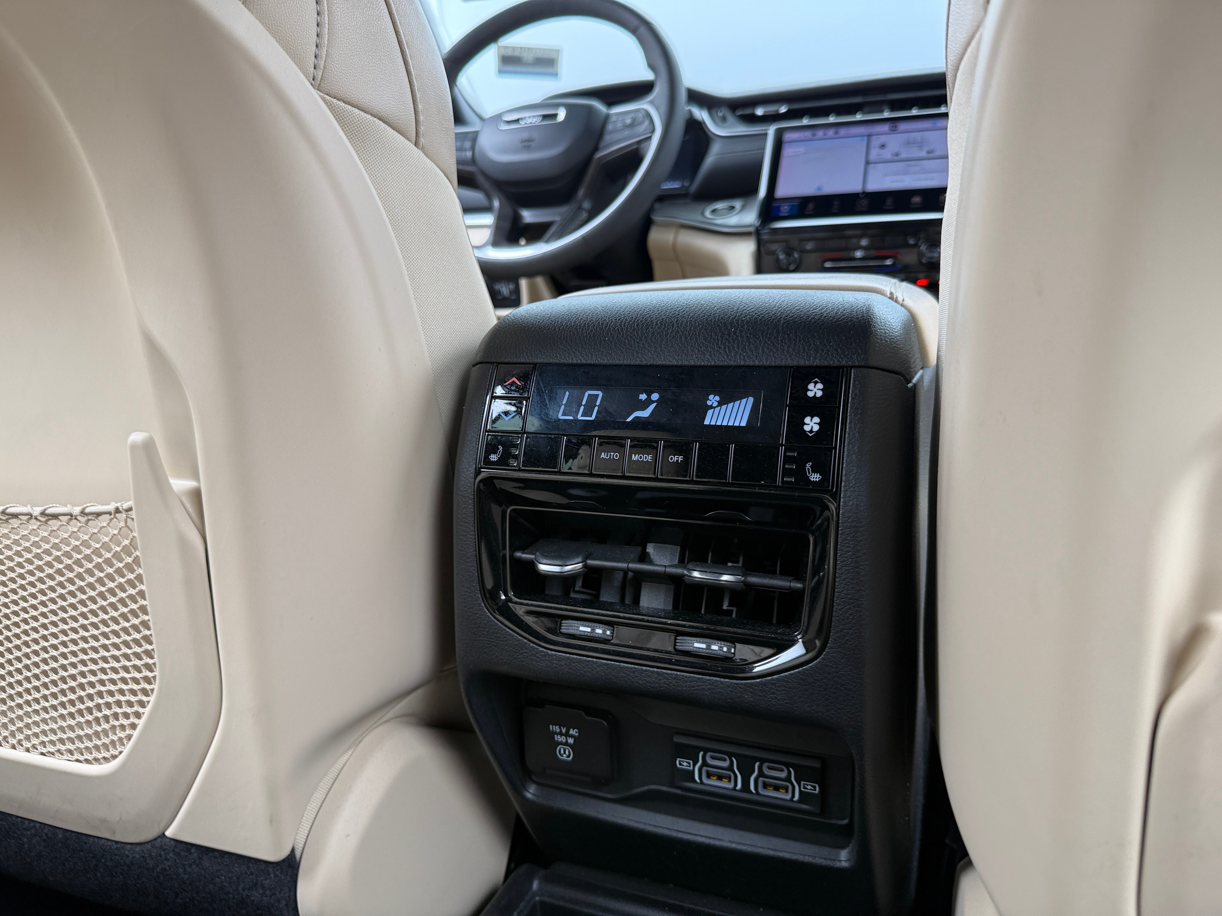 jeep grand cherokee l 2023 1C4RJKBG7P8815401 image jeep grand cherokee l 2023 1C4RJKBG7P8815401 image